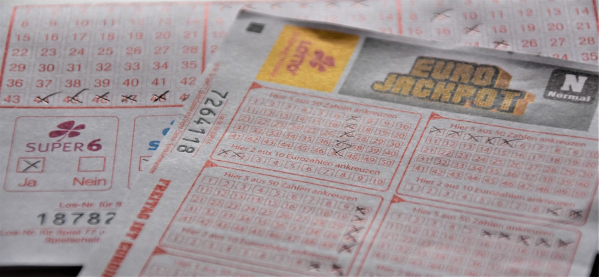 德州扑克技巧与资金管理:优化你的游戏体验指南 德州扑克技巧与资金管理:优化你的游戏体验指南